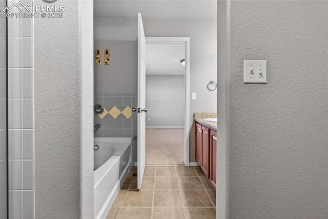 8278 Chasewood Loop, Colorado Springs, CO 80908