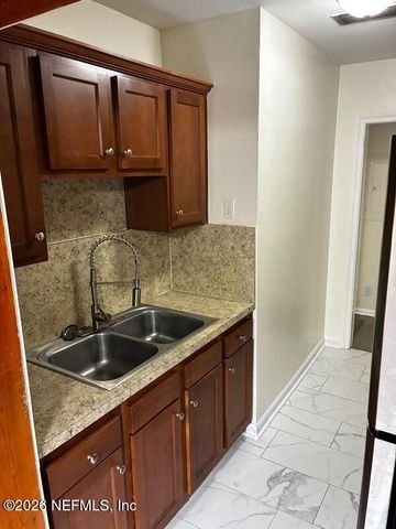 1040 BRANDYWINE Street, Jacksonville, FL 32208