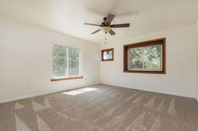 13749 Lancaster Rd, Oakdale, CA 95361