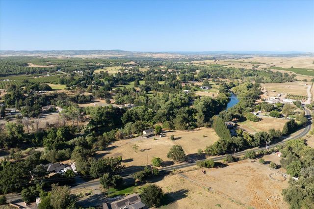 13749 Lancaster Rd, Oakdale, CA 95361