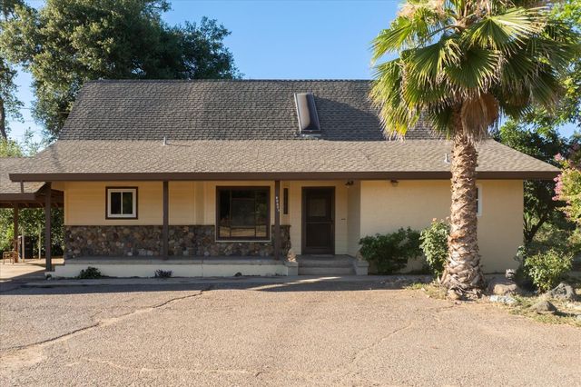 13749 Lancaster Rd, Oakdale, CA 95361