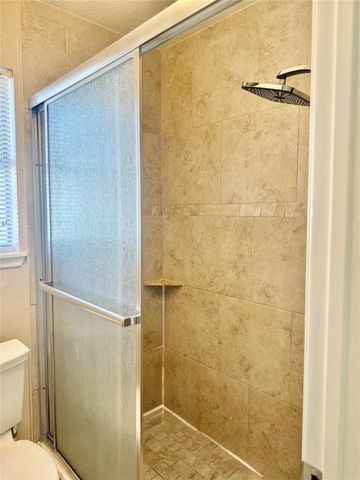 408 Bayridge Drive, League City, TX 77573