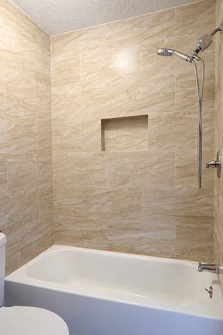 408 Bayridge Drive, League City, TX 77573