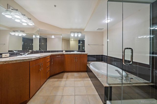 8100 E Union Avenue 814, Denver, CO 80237