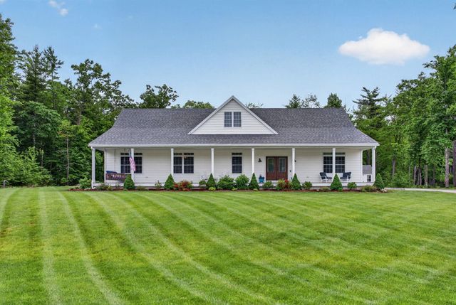 21 Walnut Hill Drive, Hooksett, NH 03106