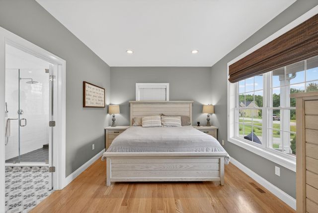 21 Walnut Hill Drive, Hooksett, NH 03106