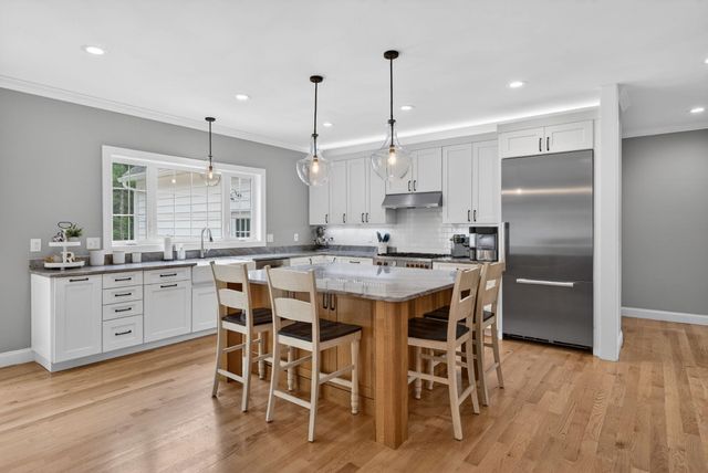 21 Walnut Hill Drive, Hooksett, NH 03106