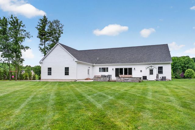 21 Walnut Hill Drive, Hooksett, NH 03106