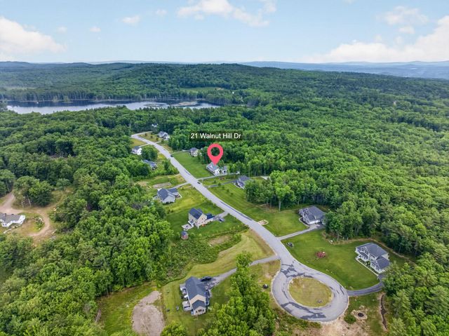 21 Walnut Hill Drive, Hooksett, NH 03106