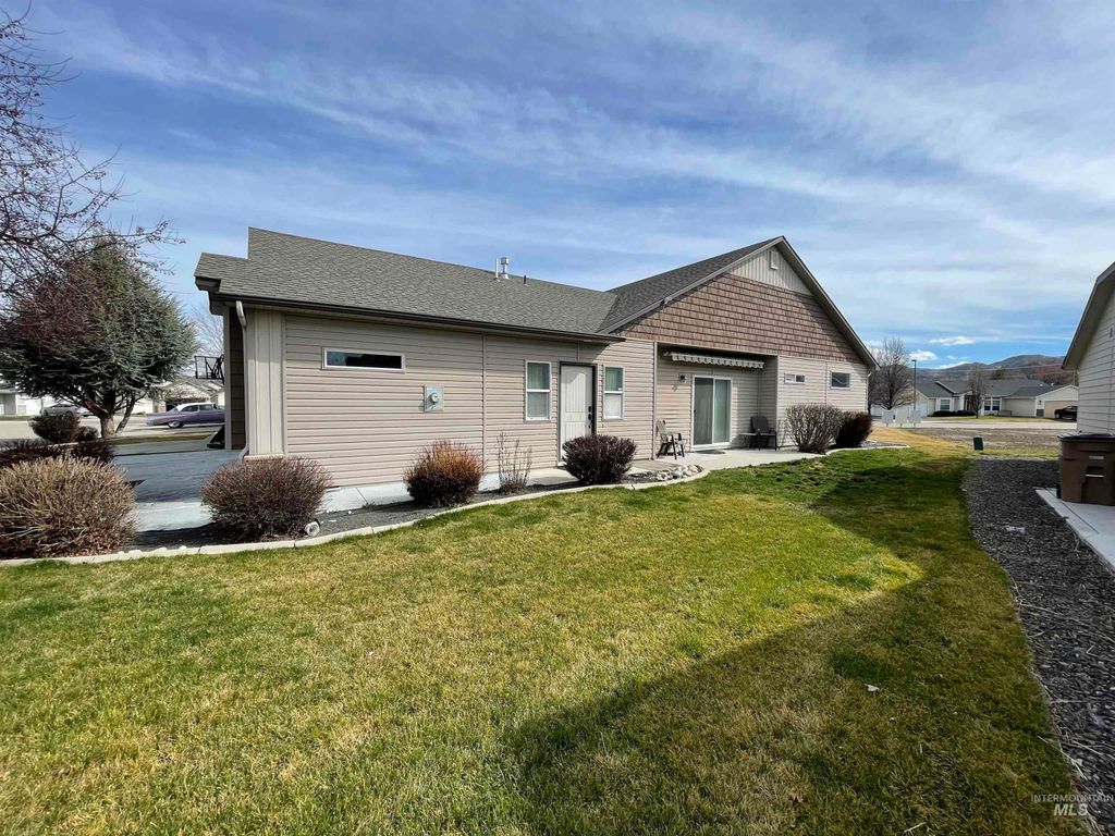 868 S Beaver Creek Way, Emmett, ID 83617 photo 5