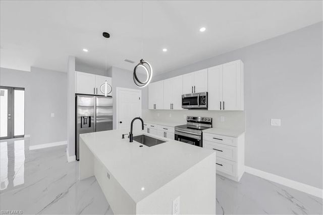 3508 35th ST SW, Lehigh Acres, FL 33976