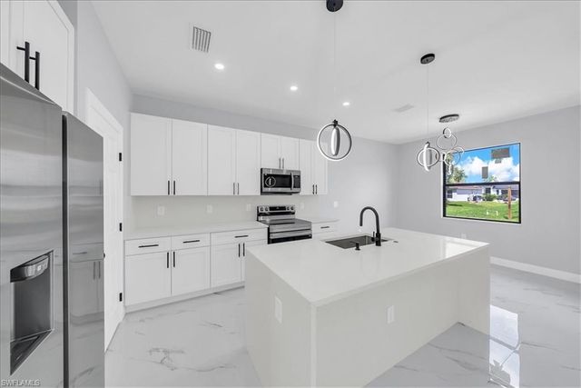 3508 35th ST SW, Lehigh Acres, FL 33976