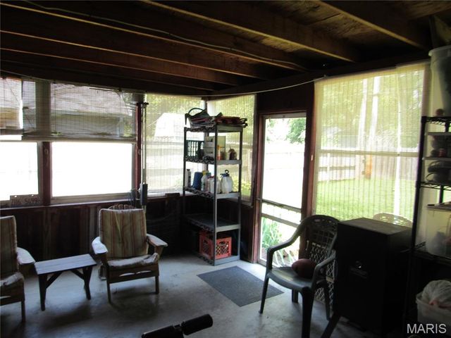 1123 Saint Benedict Drive, East St Louis, IL 62206