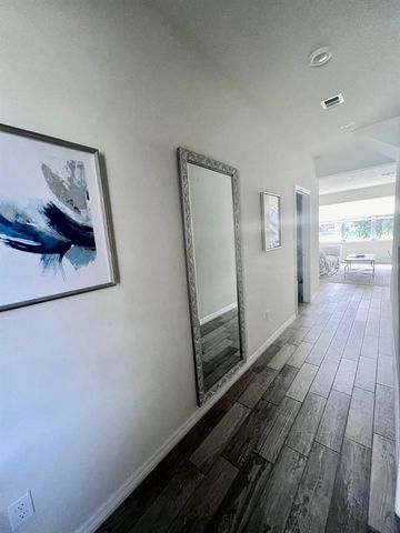 4924 Greenway Drive, Hollywood, FL 33021
