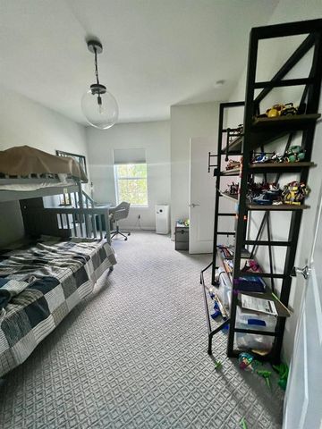 4924 Greenway Drive, Hollywood, FL 33021