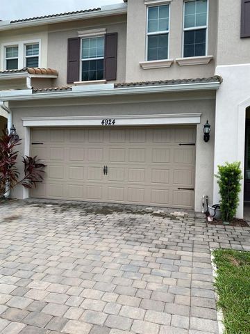 4924 Greenway Drive, Hollywood, FL 33021
