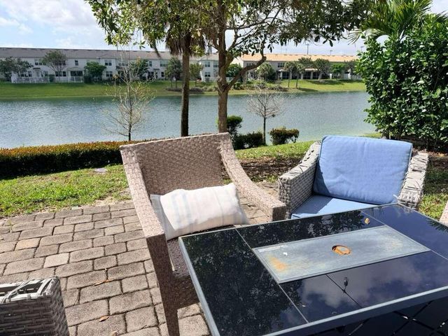 4924 Greenway Drive, Hollywood, FL 33021