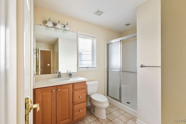 42 Nursery Lane, Syracuse, NY 13210