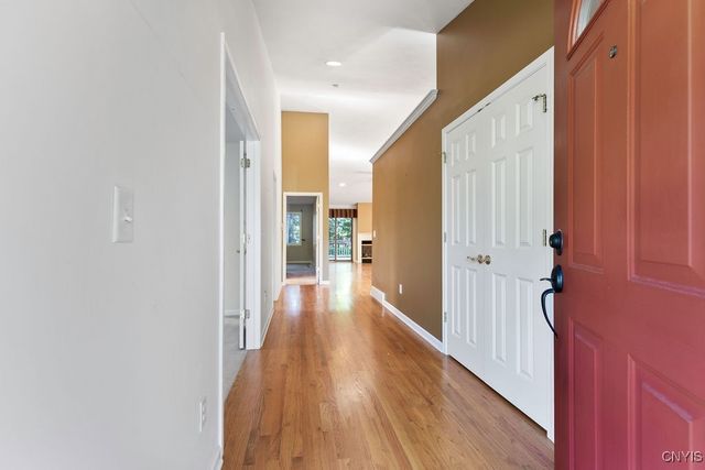 42 Nursery Lane, Syracuse, NY 13210