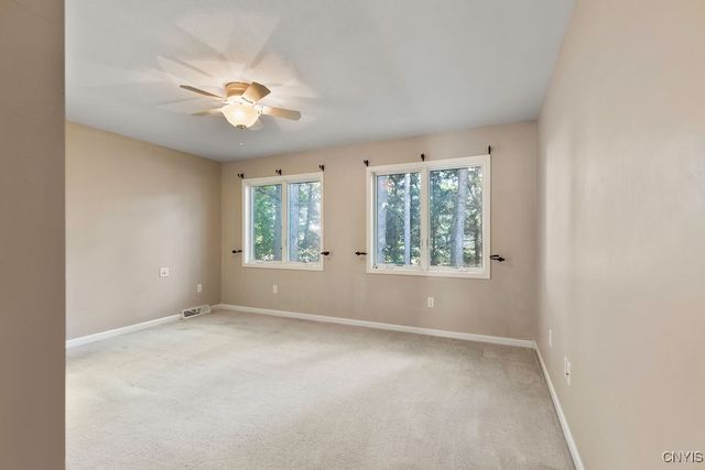 42 Nursery Lane, Syracuse, NY 13210