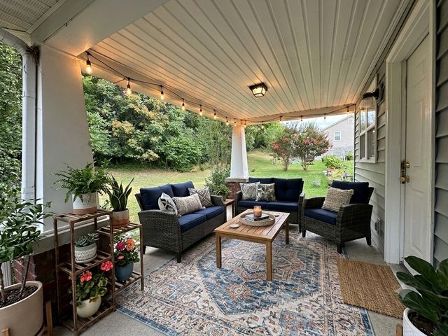 1050 Bradford Park Rd, Mount Juliet, TN 37122