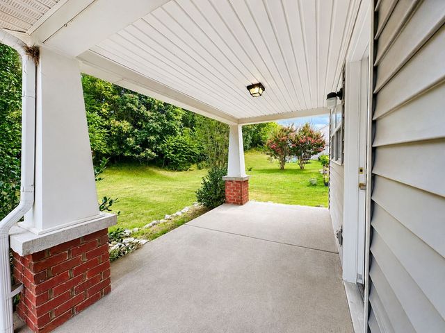 1050 Bradford Park Rd, Mount Juliet, TN 37122