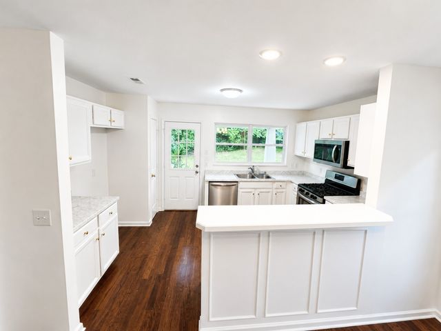1050 Bradford Park Rd, Mount Juliet, TN 37122