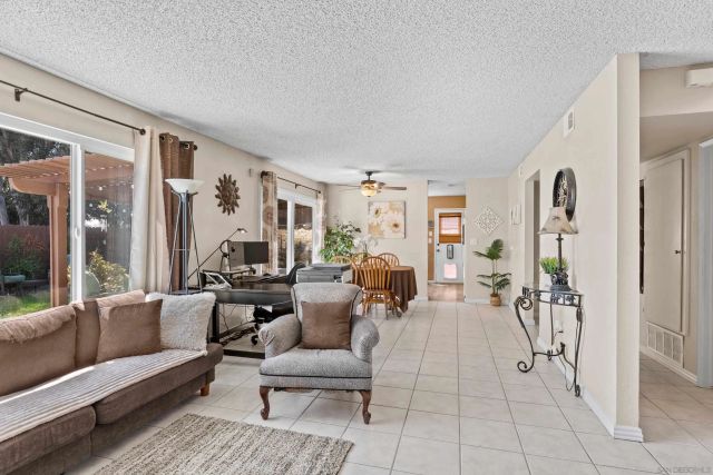 1619 Curry Comb Dr, San Marcos, CA 92069