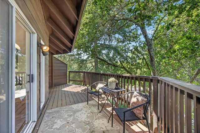 4520 S Land Park Dr, Sacramento, CA 95822