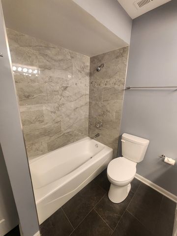 1612 N WINDSOR Drive, Arlington Heights, IL 60004