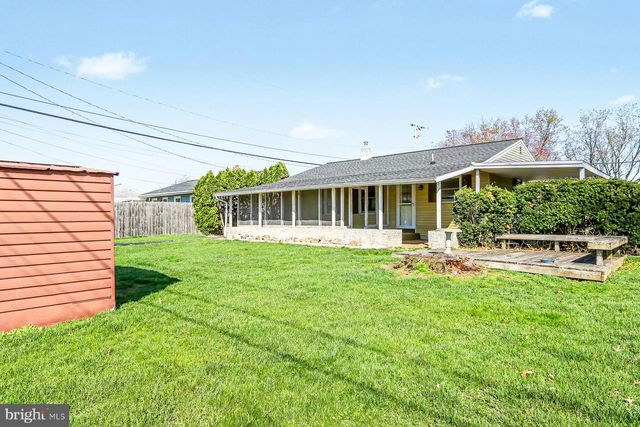 5 DONALD AVE, Middletown, PA 17057