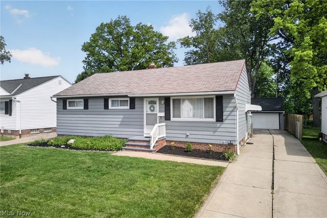 30121 Vineyard Road, Willowick, OH 44095