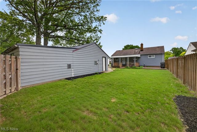 30121 Vineyard Road, Willowick, OH 44095