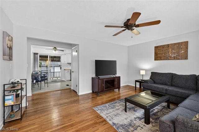 30121 Vineyard Road, Willowick, OH 44095