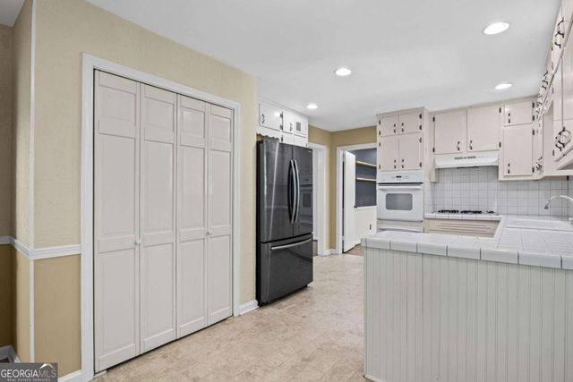 125 Jade Cove Drive, Roswell, GA 30075