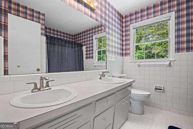 125 Jade Cove Drive, Roswell, GA 30075