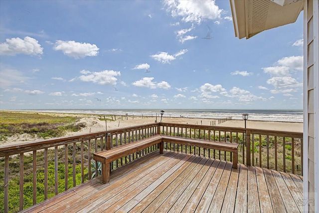 16505 Jamaica Beach Road, Jamaica Beach, TX 77554