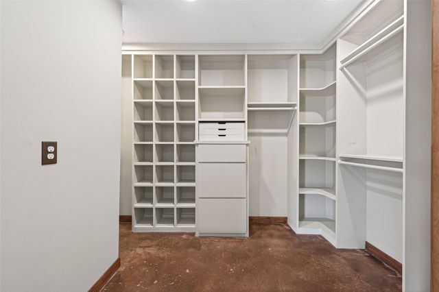 3022 Grace Lane, Highlands, TX 77562