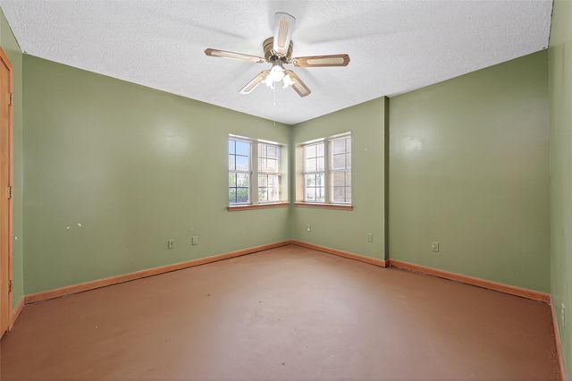 3022 Grace Lane, Highlands, TX 77562