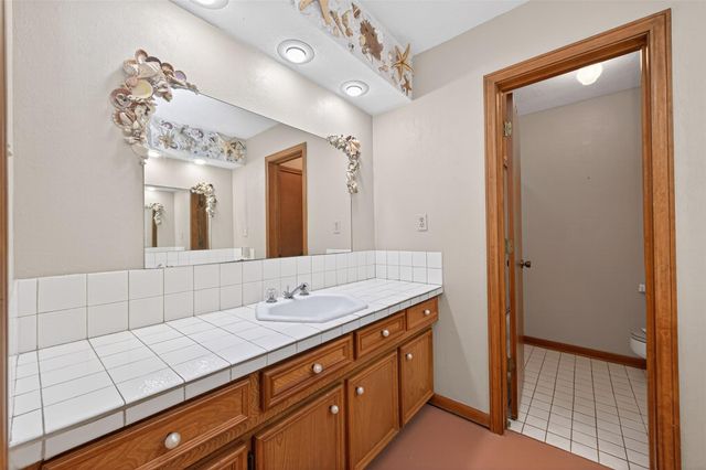 3022 Grace Lane, Highlands, TX 77562