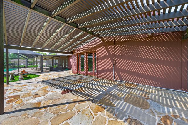 3022 Grace Lane, Highlands, TX 77562