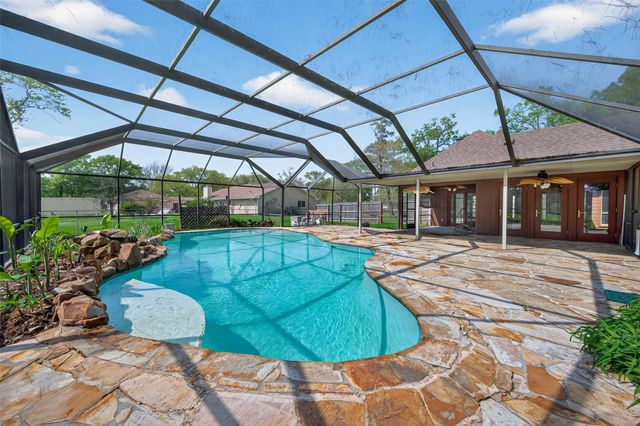 3022 Grace Lane, Highlands, TX 77562