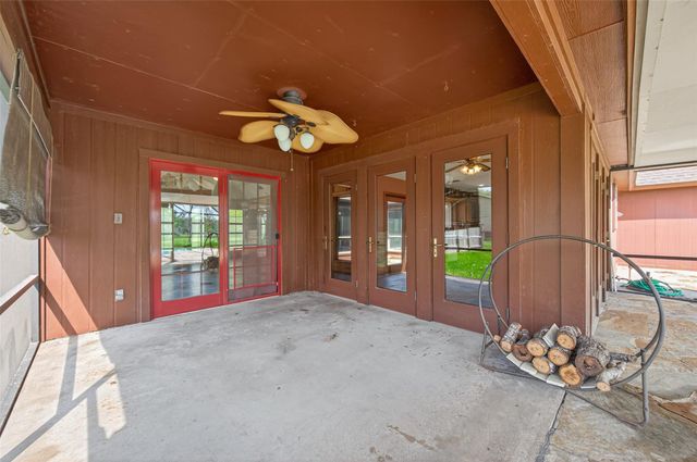 3022 Grace Lane, Highlands, TX 77562