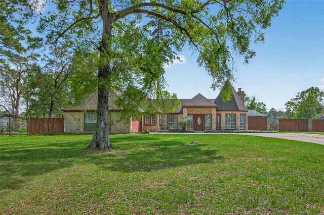 3022 Grace Lane, Highlands, TX 77562
