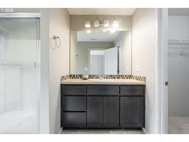 8513 Ne 14TH Pl, Vancouver, WA 98665