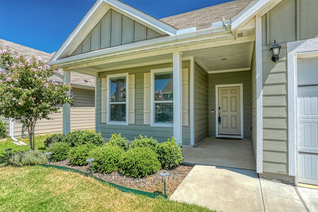 9025 Huxley Drive, Providence Village, TX 76227