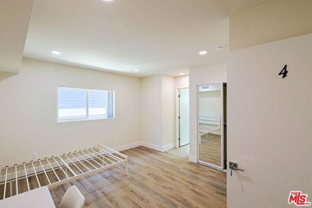 1237 W 25th Street, Los Angeles, CA 90007