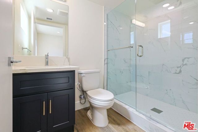 1237 W 25th Street, Los Angeles, CA 90007