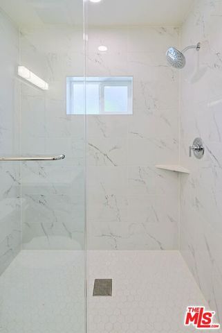 1237 W 25th Street, Los Angeles, CA 90007