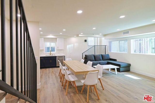 1237 W 25th Street, Los Angeles, CA 90007